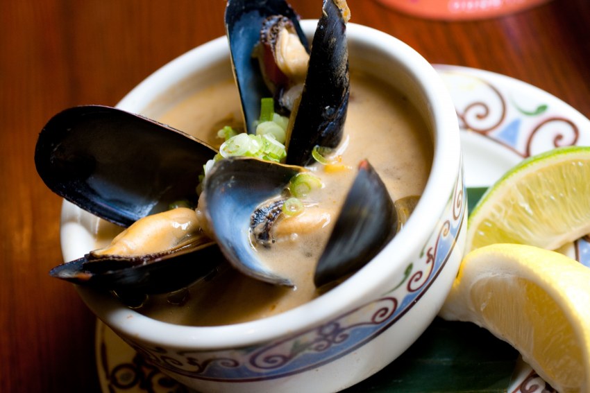 Мидии и и кокосовое мол