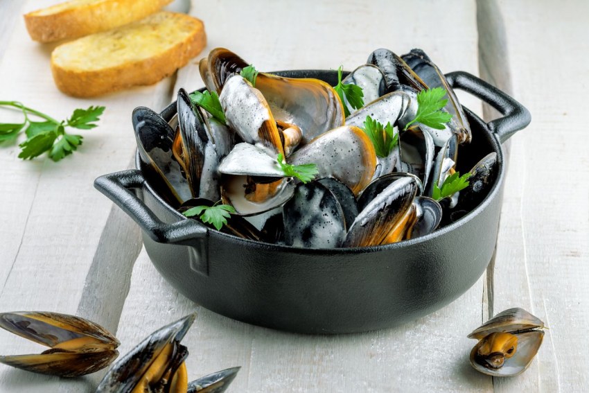 Мидии с волосами