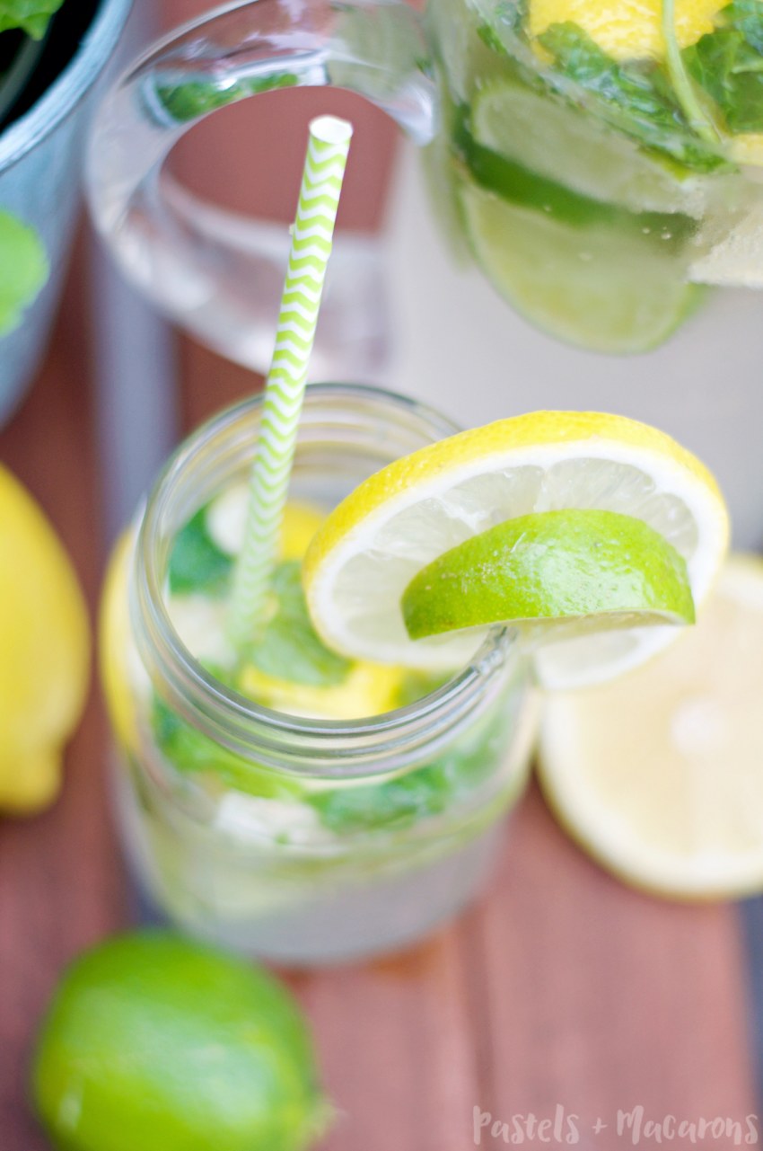 Розовый алкогольный напиток