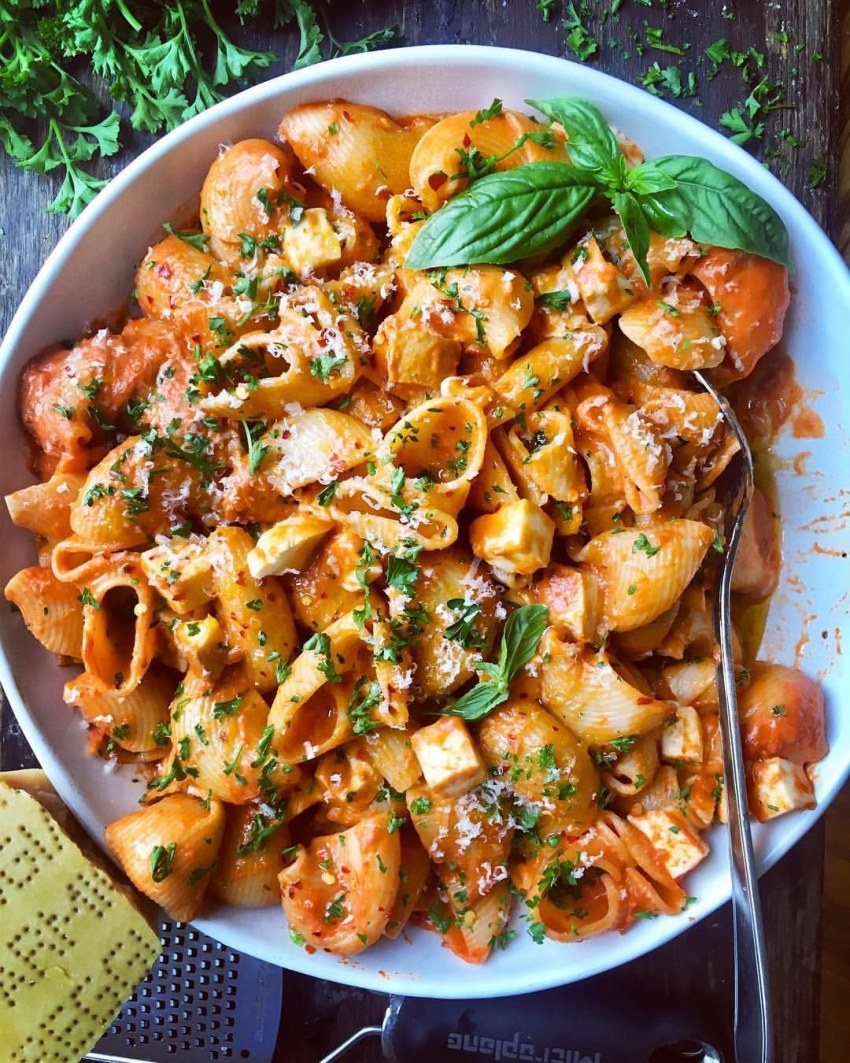 Лумакони фаршированные фаршем