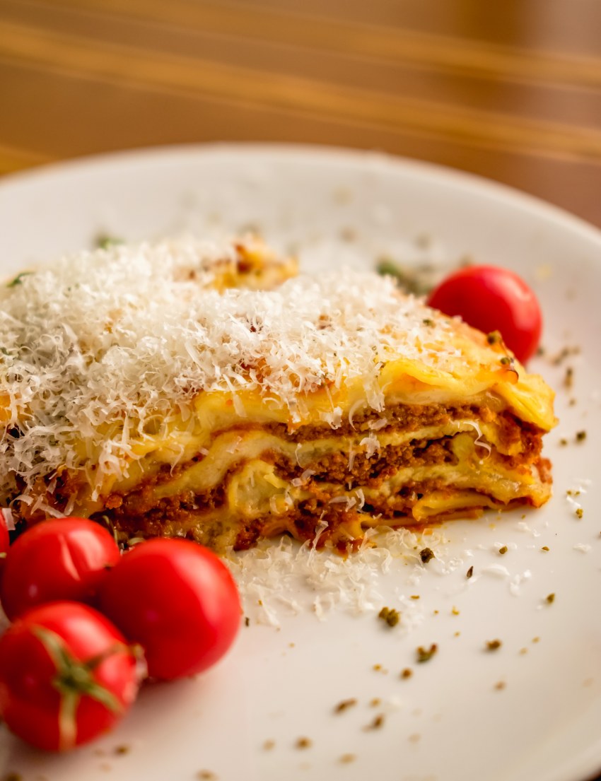 Лазанья с соусом болоньезе