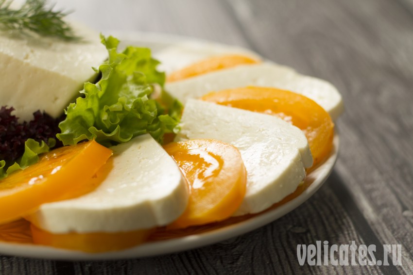 Подача адыгейского сыра