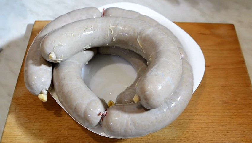 Ливерная колбаса в кишке