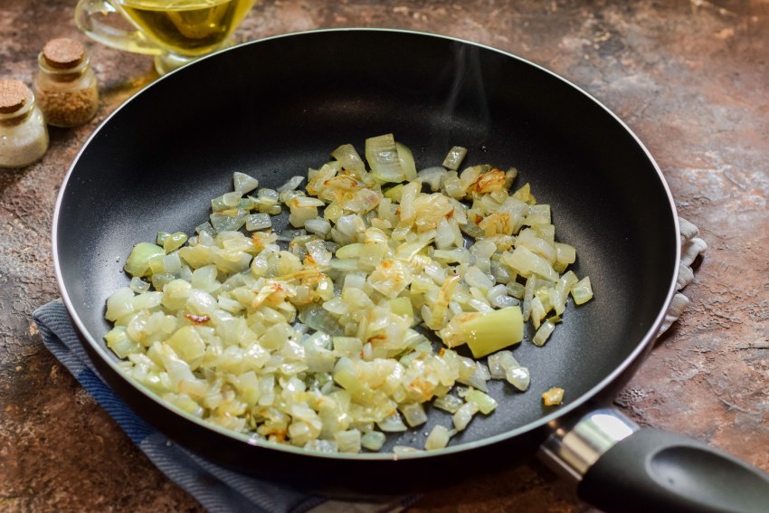 Гречка с грибами и луком и морковью