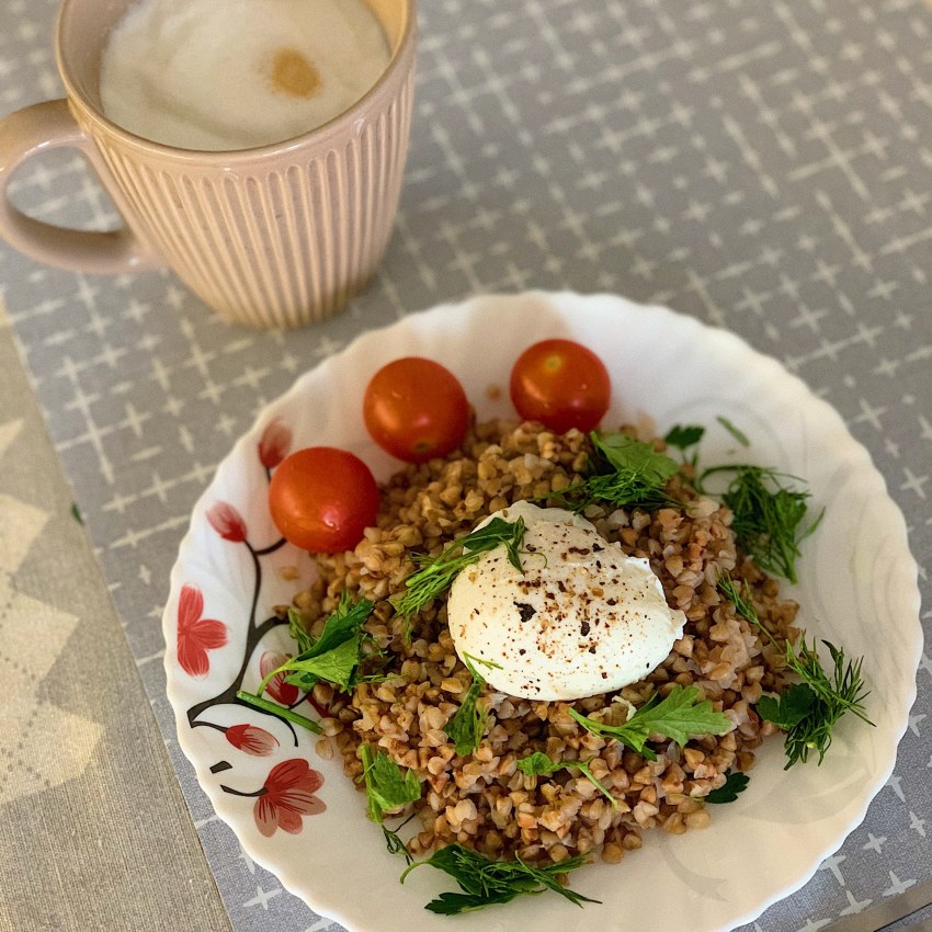 Гречневая каша со шкварками