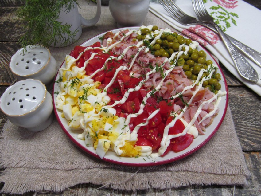 Салат Парижель с копченой курицей