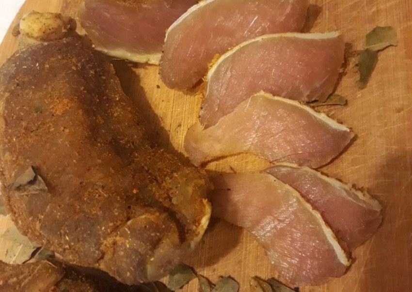 Вяленый свиной карбонат