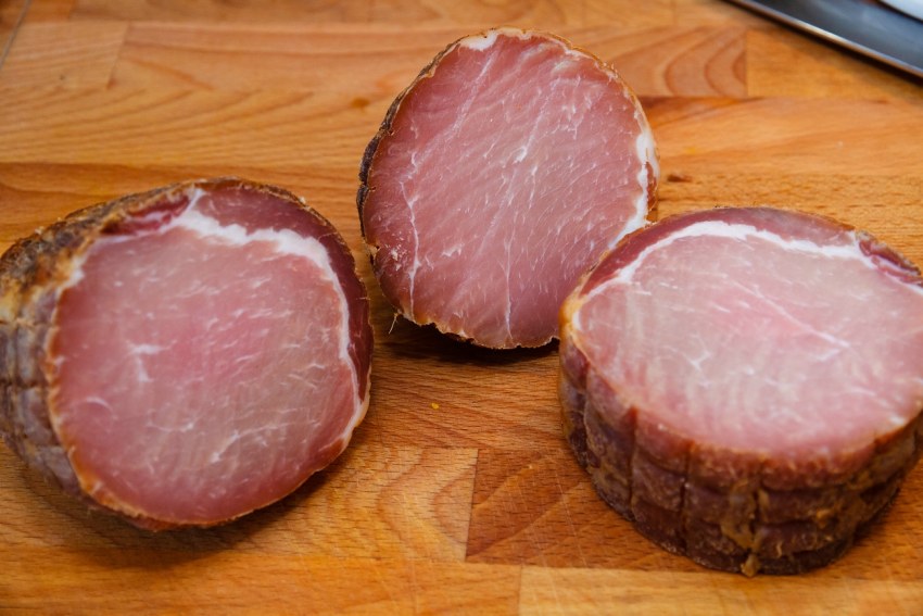 Сыровяленая корейка