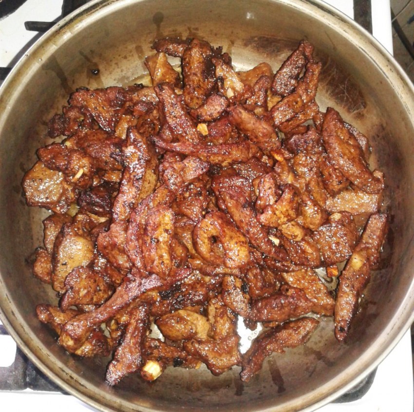 Печень тушеная