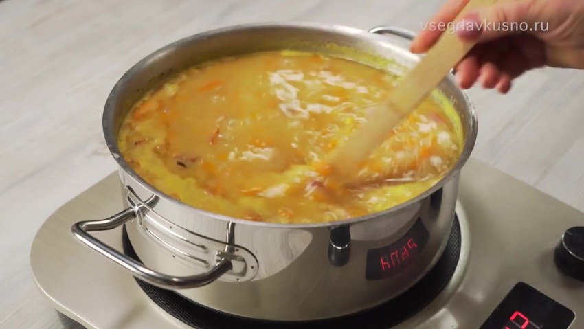 Гороховый крем суп с копченостями