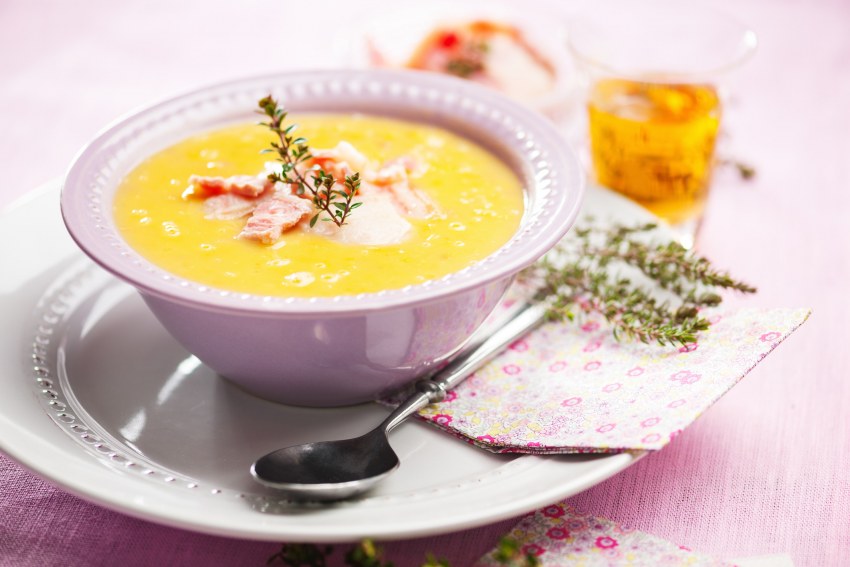 Крем суп из зеленого горошка с беконом