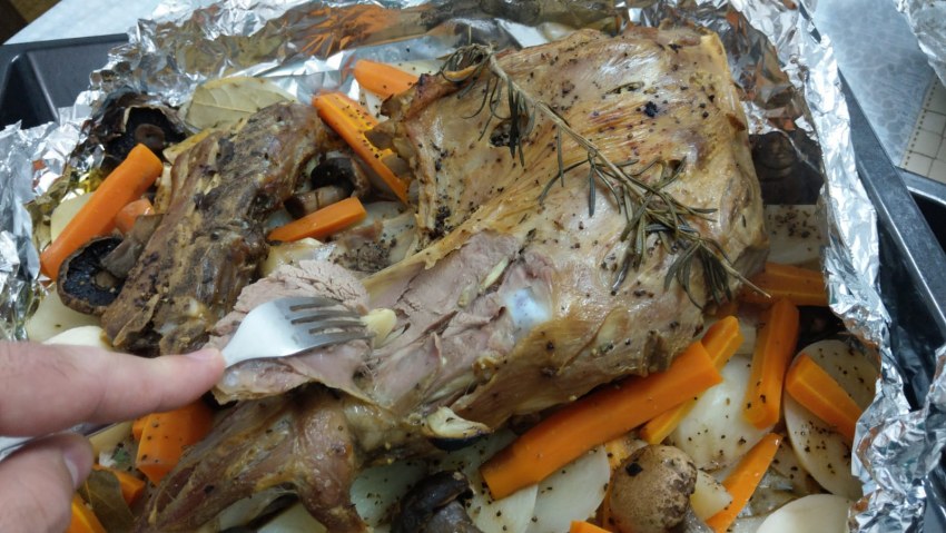 Ножка ягненка на гриле