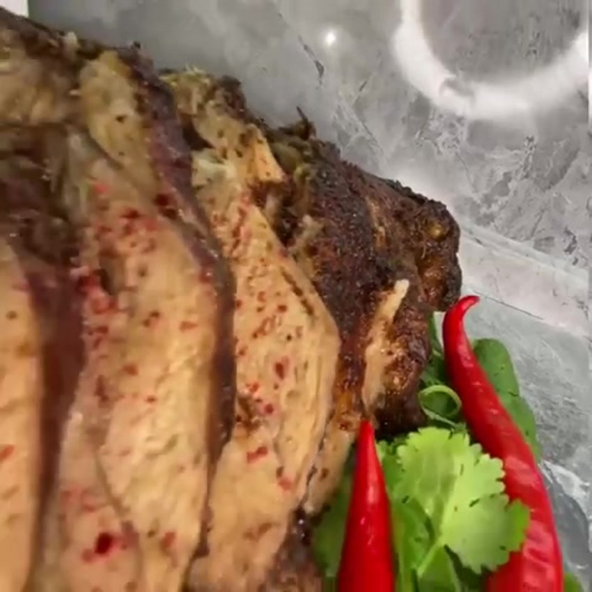 Ножка ягненка запеченная