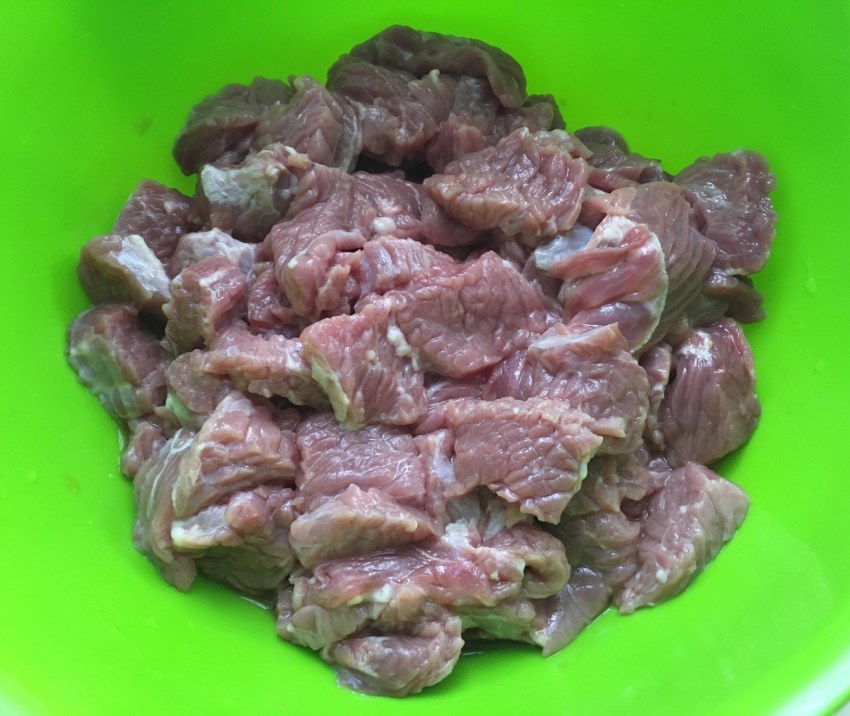 Яловичина з овочами