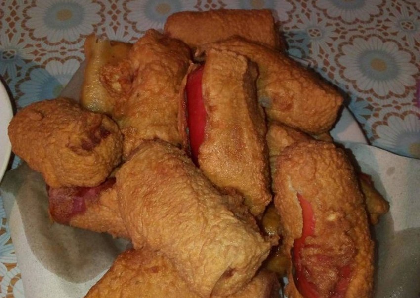 Баклажаны в кляре на сковороде с чесноком