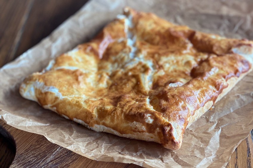 Тосты на слоеном тесте