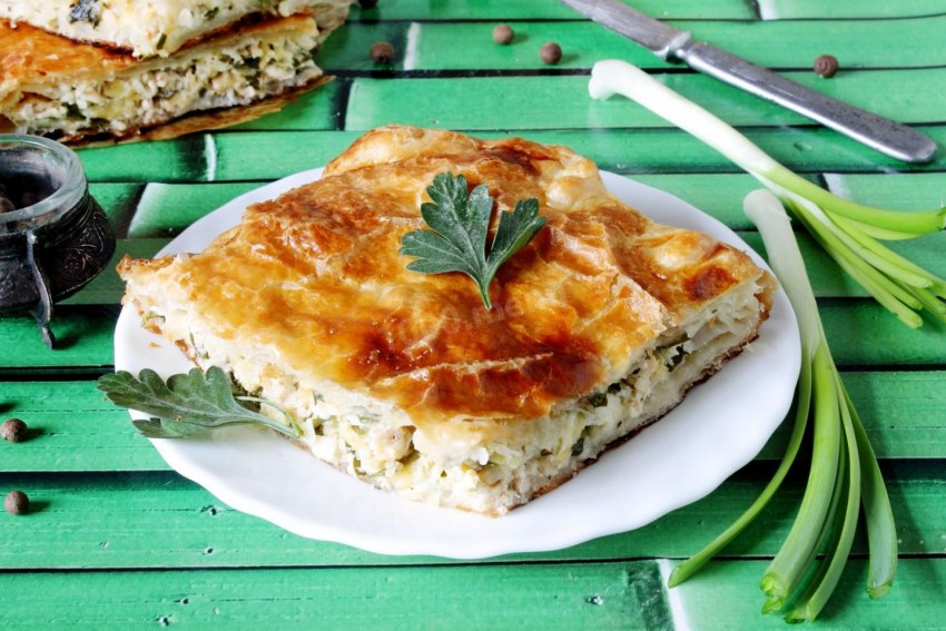 Турновер со шпинатом и сыром