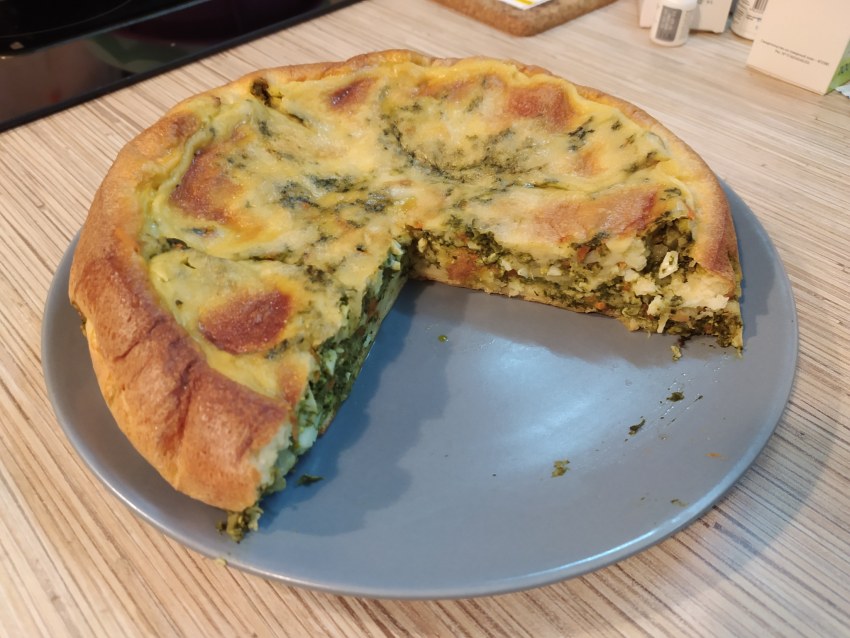 Заливной пирог с капустой на кефире