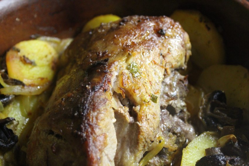 Жареная картошка на плите