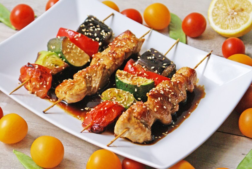 Шашлычки из овощей на шпажках