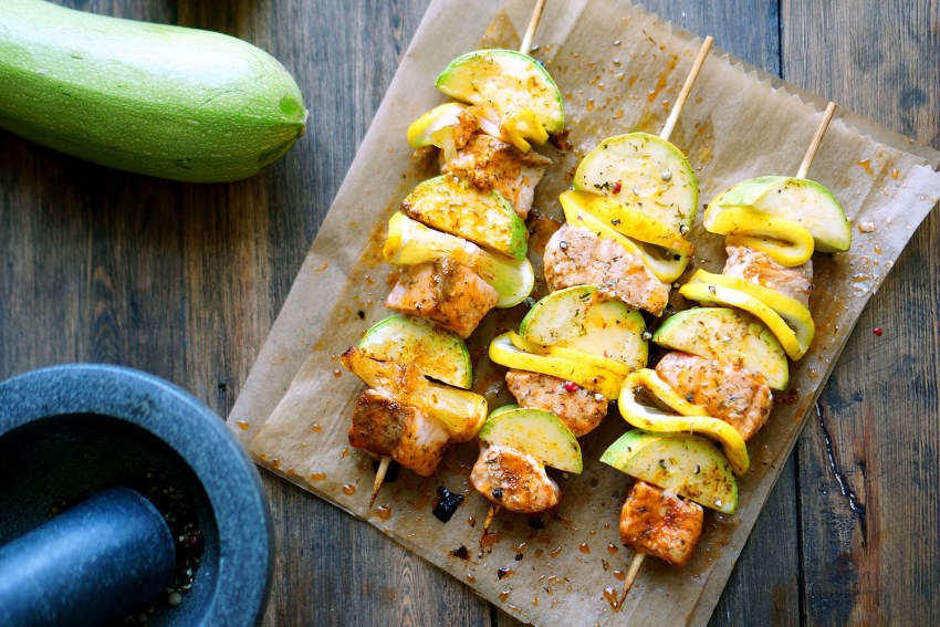 Рыба на шпажках в духовке