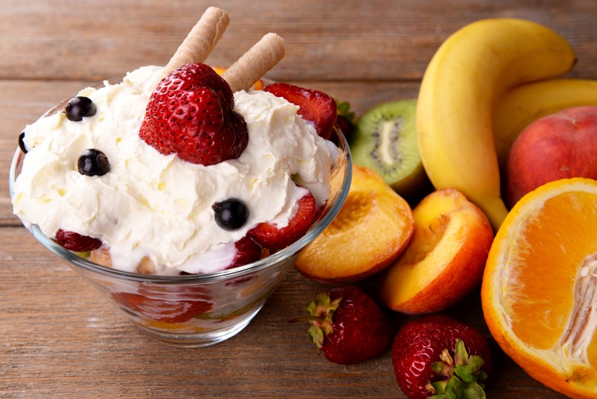 Ягоды из крема