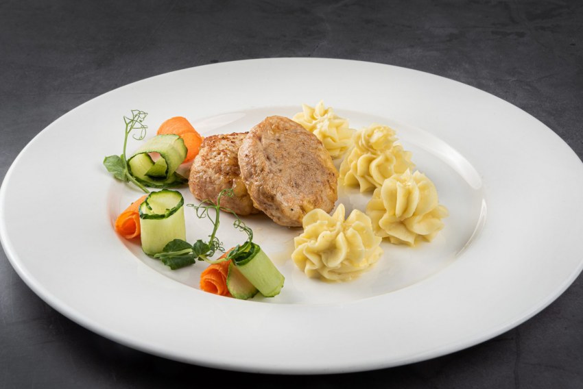 Котлеты из индейки с картофельным пюре