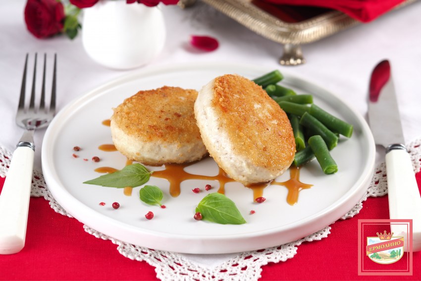 Котлеты из фарша индейки на сковороде сочные