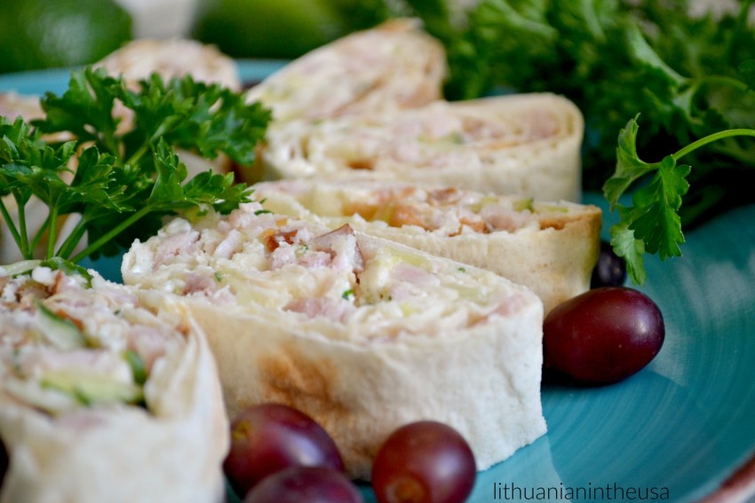 Закуска из лаваша с сыром