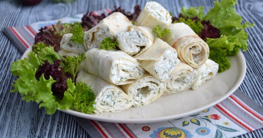 Трубочки из лаваша с сыром