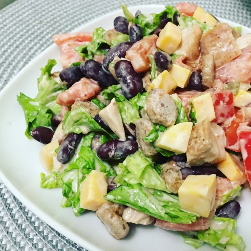 Салат с крутонами