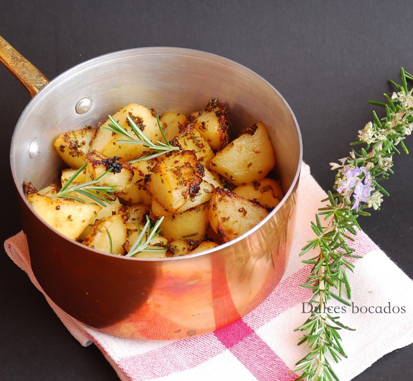 Деревянные грибы для сада