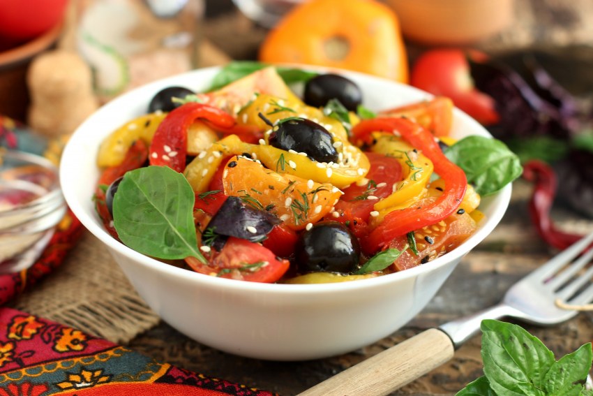 Салат с печеным перцем