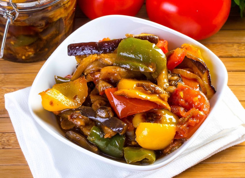 Овощи, запечённые в маринаде