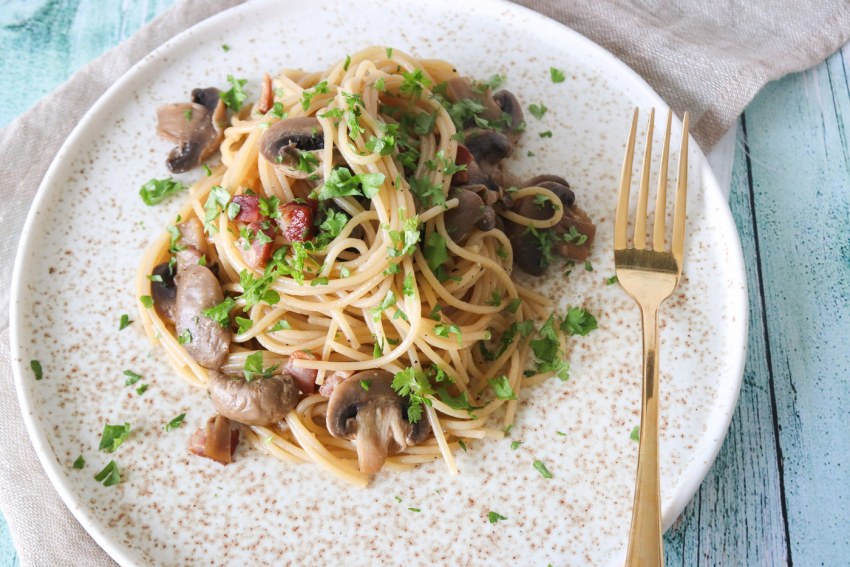 Карбонара с грибами и сливками