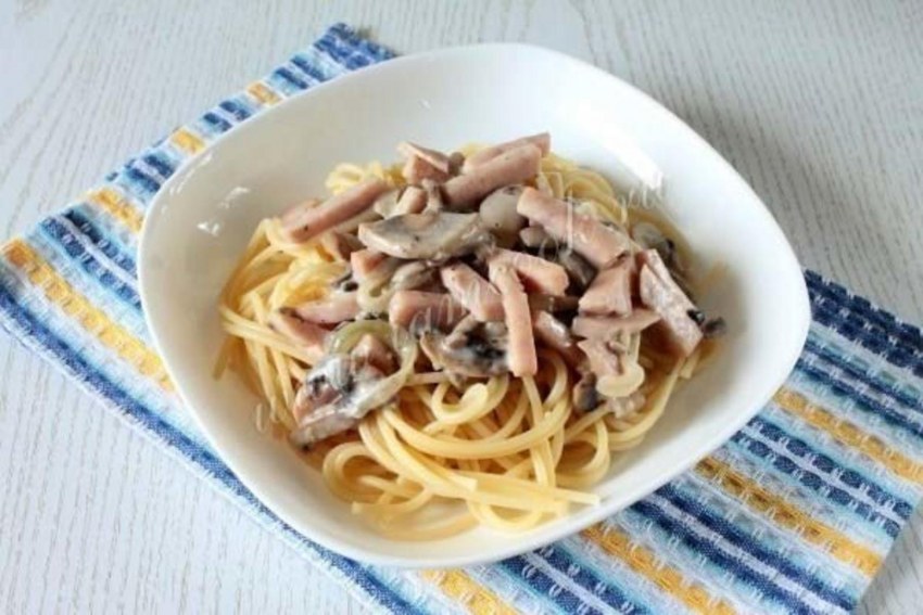 Паста с ветчиной и грибами 100г