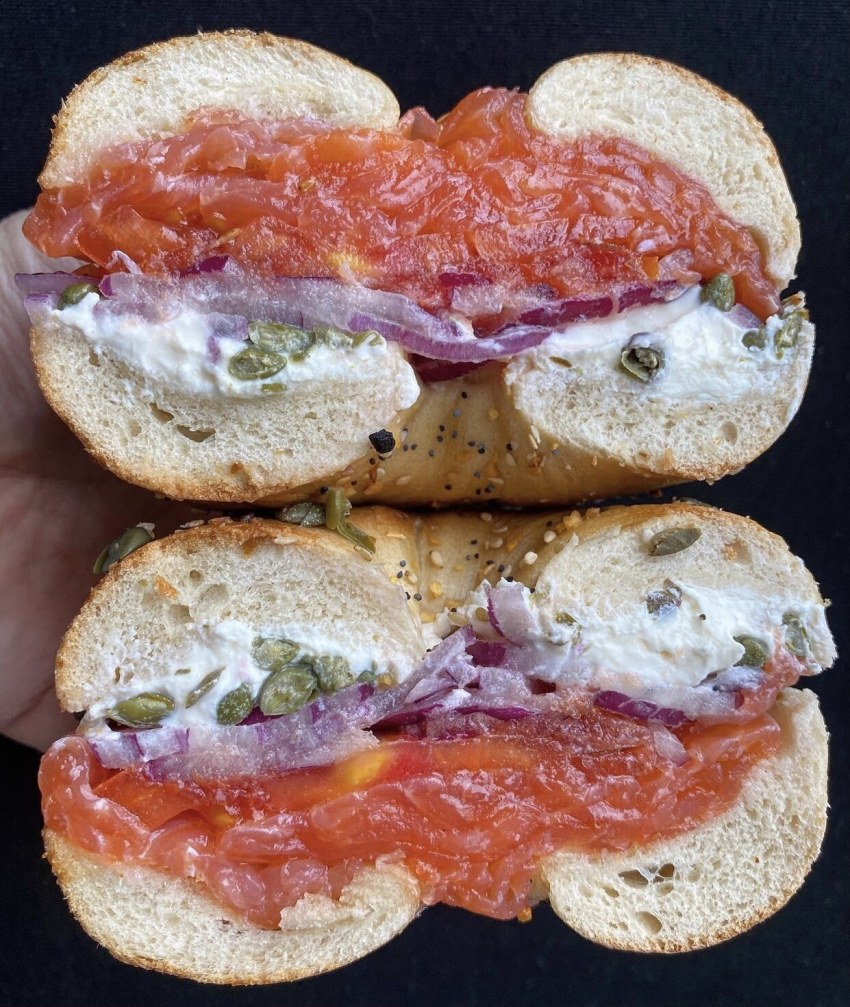 Бейгл с красной рыбой МК