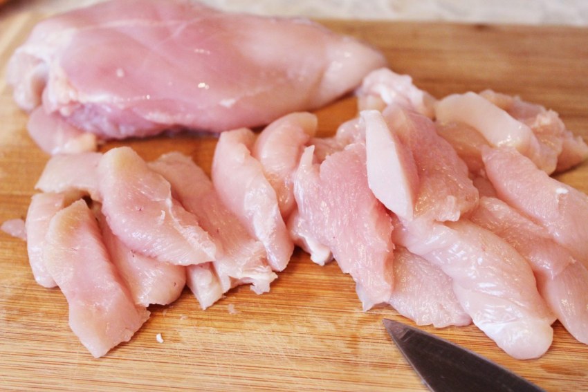 Бедра индейки нарезанные