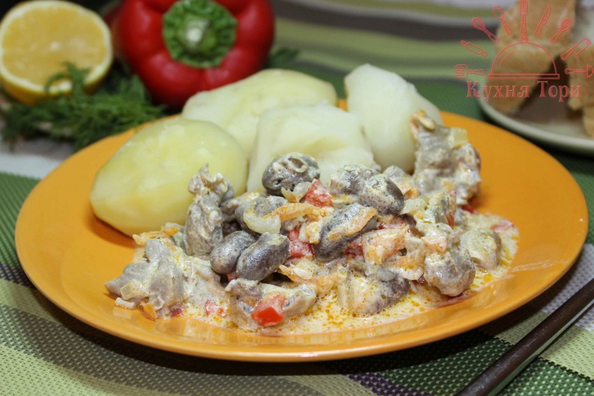 Потроха куриные тушеные