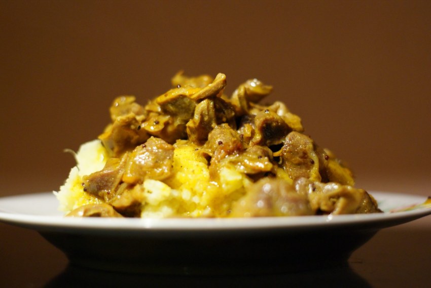 Курица с грибами в сливочном соусе