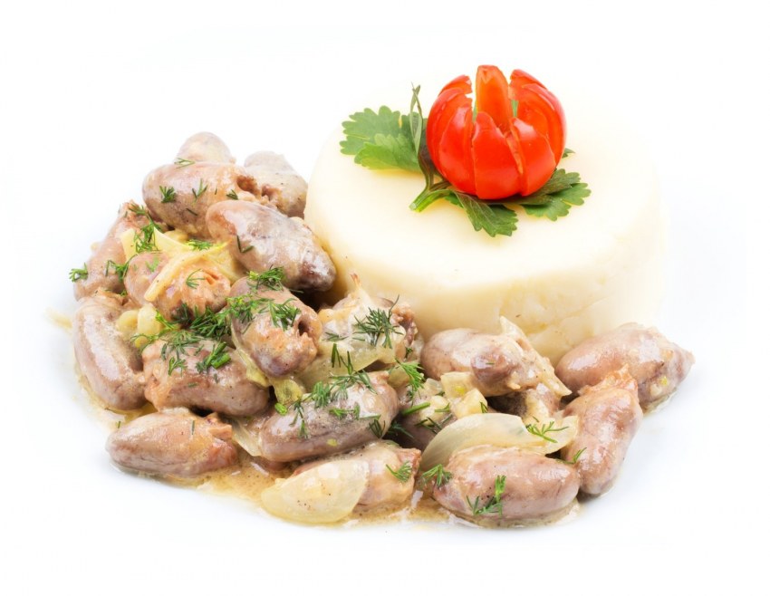 Куриные желудки в сливочном соусе