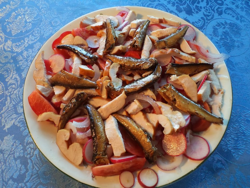 Макароны с селедкой