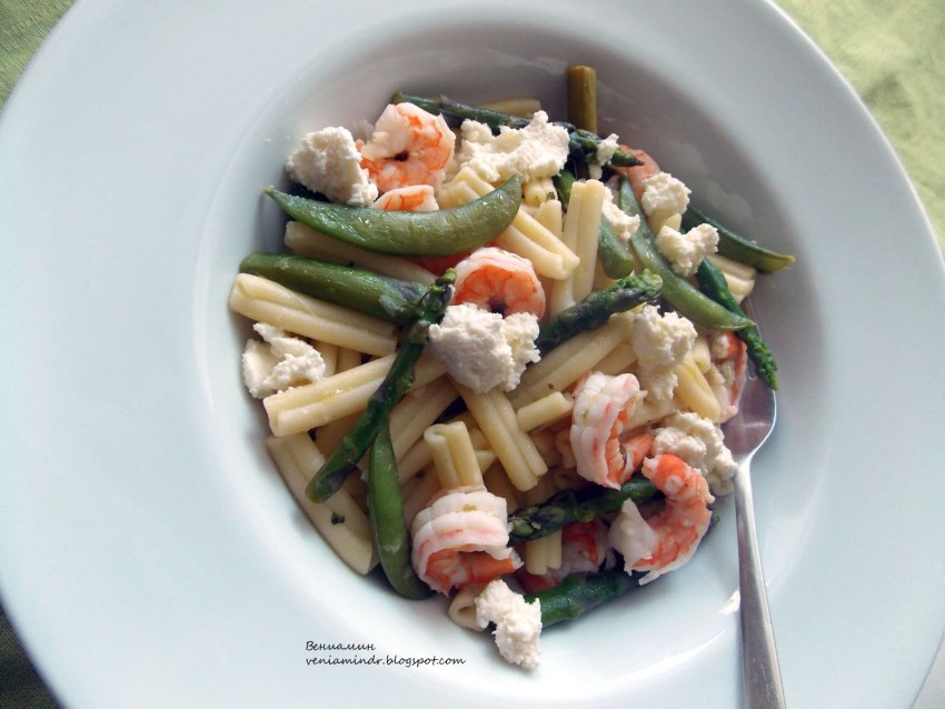 Закуска со шпротами