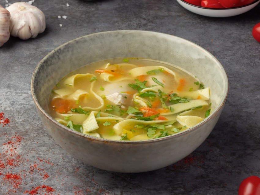 Куриный суп с лапшой