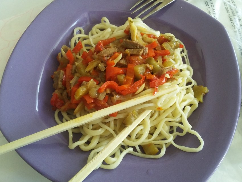 Овощное рагу в горшочке в духовке