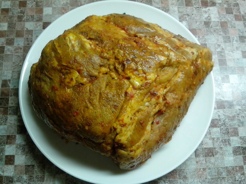 Свинина с черносливом в духовке