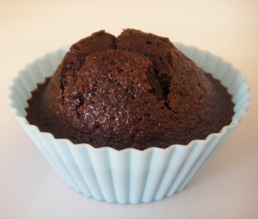 Шоколадные кексы в силиконовых формочках