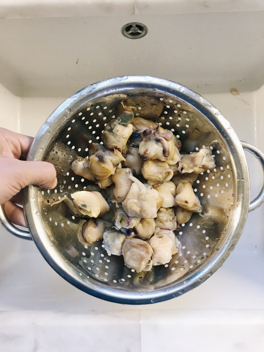 Морской коктейль в сливочном соусе с гречкой