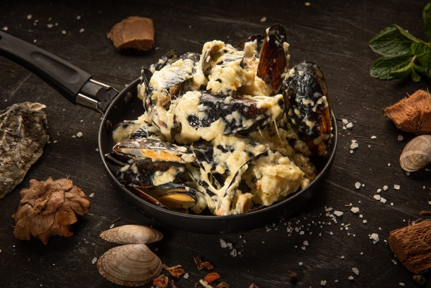 Фетучини с ветчиной и грибами