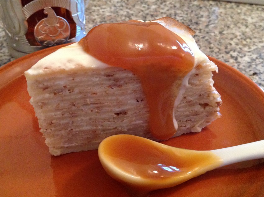 Блинный торт с курицей и грибами